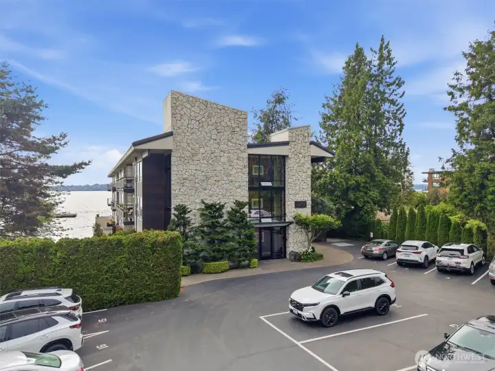 Image of the front of the condo complex