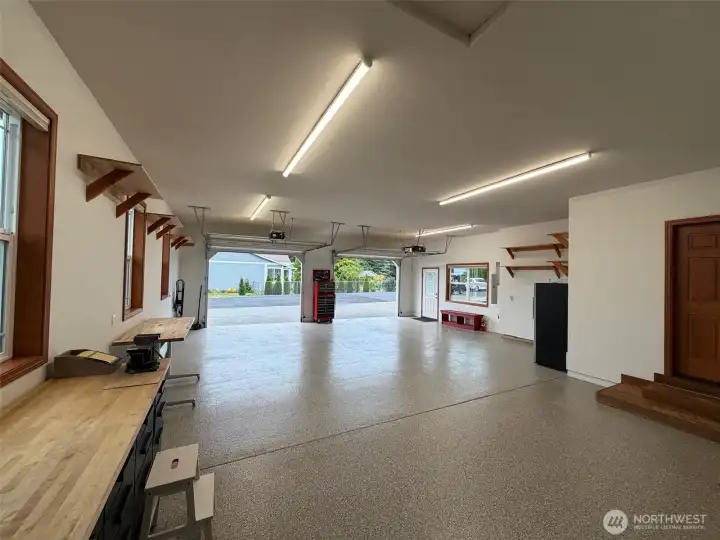 3 car Garage 3 car Garage