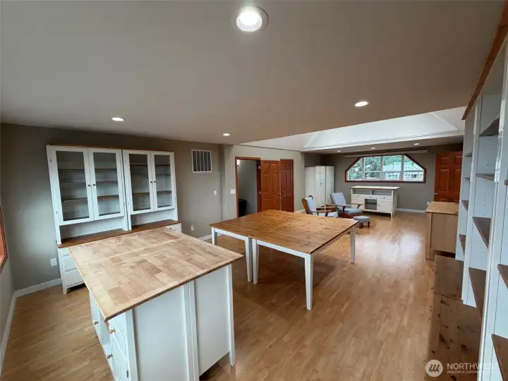 1,000 sqft Bonus floor 1,000 sqft Bonus floor