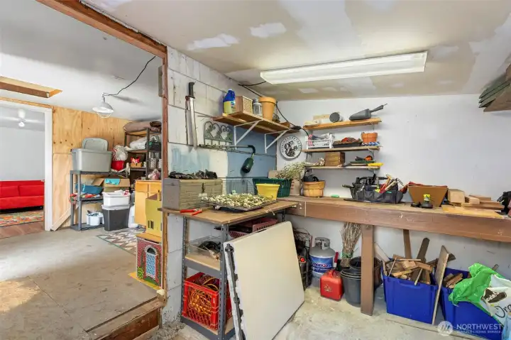 Detached Shop Detached Shop