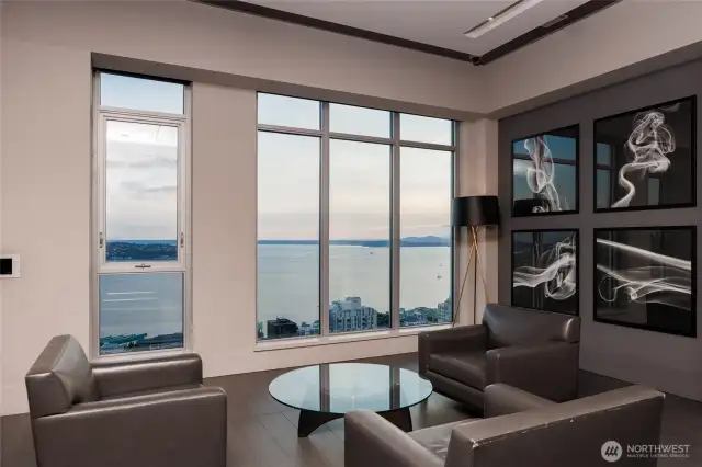 Sky Lounge Views