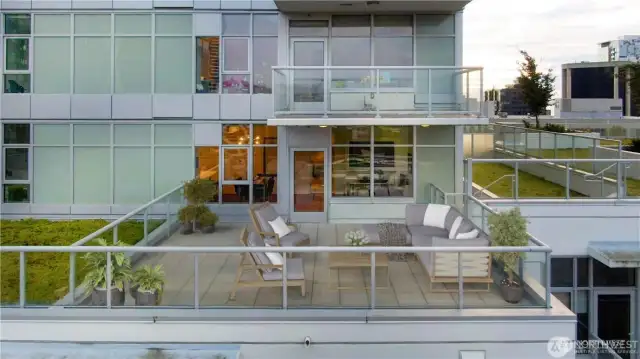 Private Patio - 580 Sq Ft *Photo has been virtually staged*