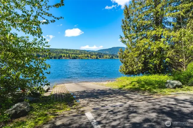 Public boat launch is just a mile north on E. Lake Samish.
