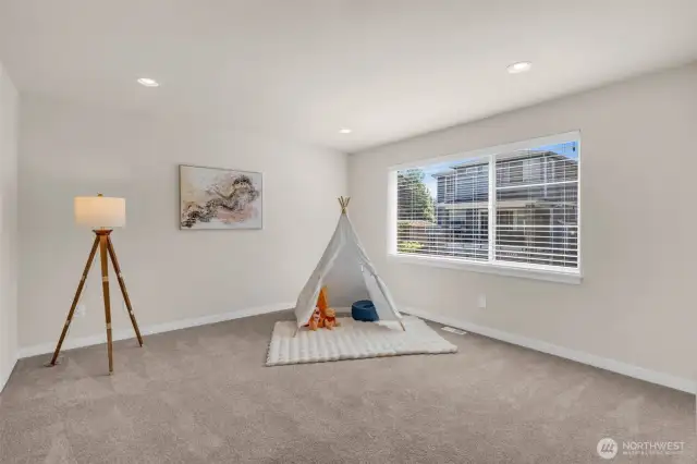 Large bonus room that could be converted into a 5th bedroom upstairs.