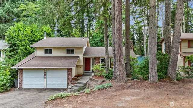 Welcome to 5372 Pineridge Drive!