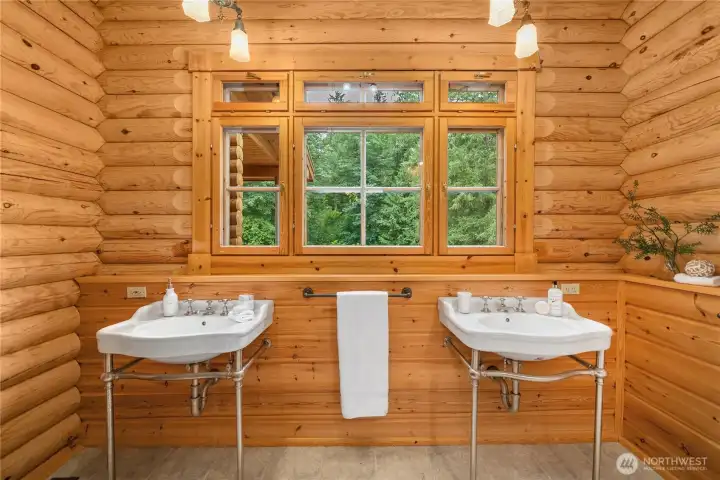 Private primary ensuite