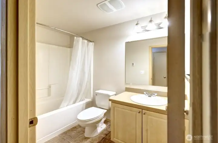 Main bathroom