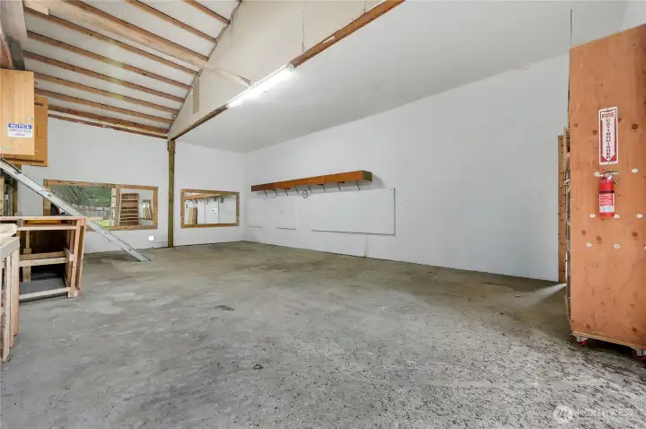 another view of the second bay.