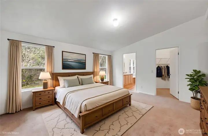 another view of the nice primary retreat.