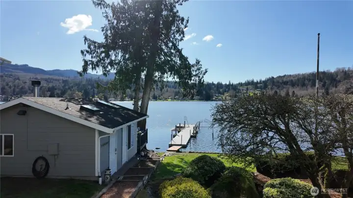 The lakeside gazebo—with its own kitchen and bath—sets the stage for unforgettable summer gatherings.