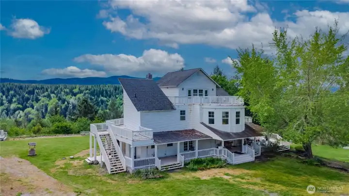 With over 3,900 square feet of living space, this home offers room to spread out and endless possibilities.