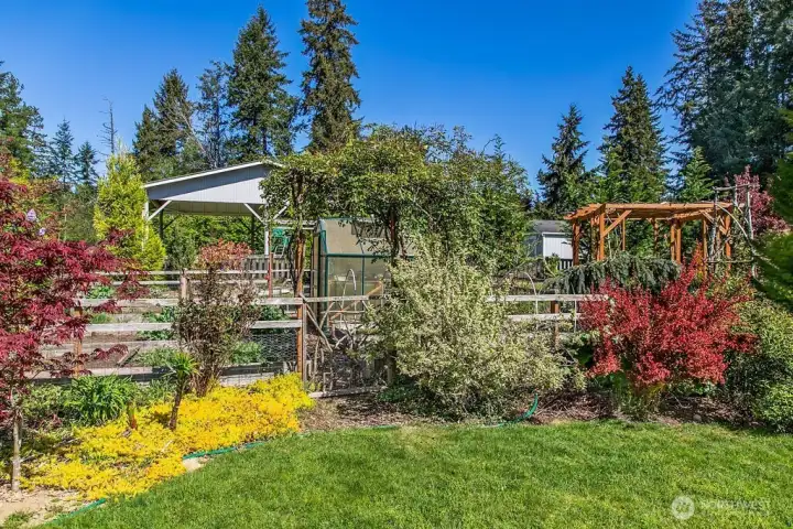 Mature landscaping