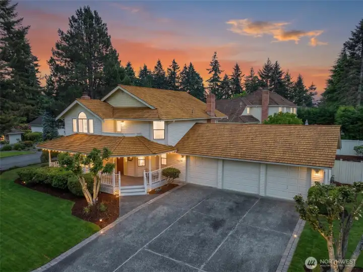 Gorgeous curb appeal on this farmhouse style home Gorgeous curb appeal on this farmhouse style home