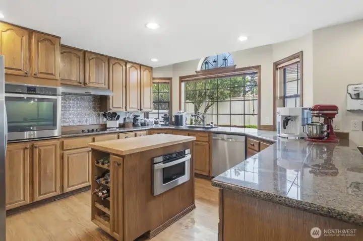 Spacious kitchen Spacious kitchen