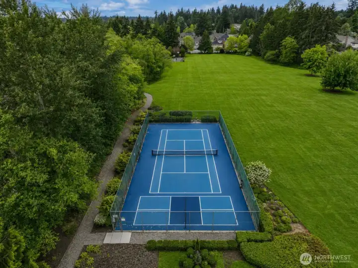 Brand new private tennis court Brand new private tennis court