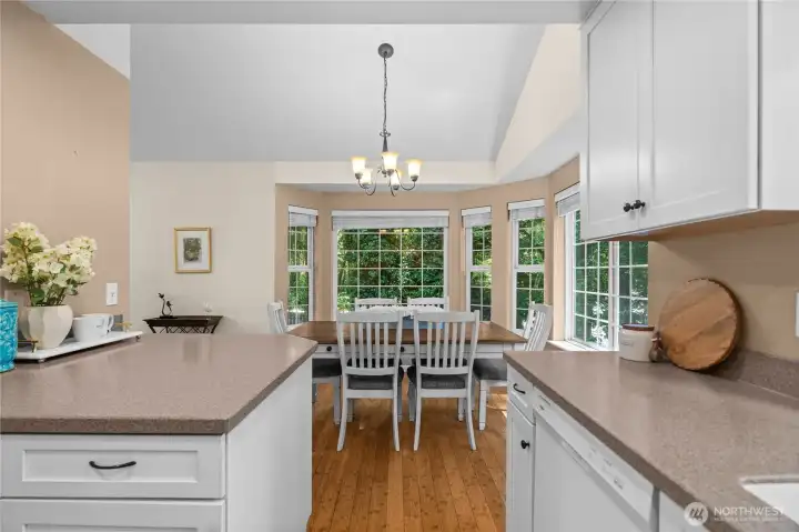 Enjoy some extra space at the breakfast bar for morning coffee or social culinary gatherings!