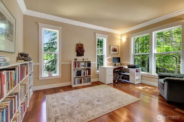 Flex Room, Office/Den