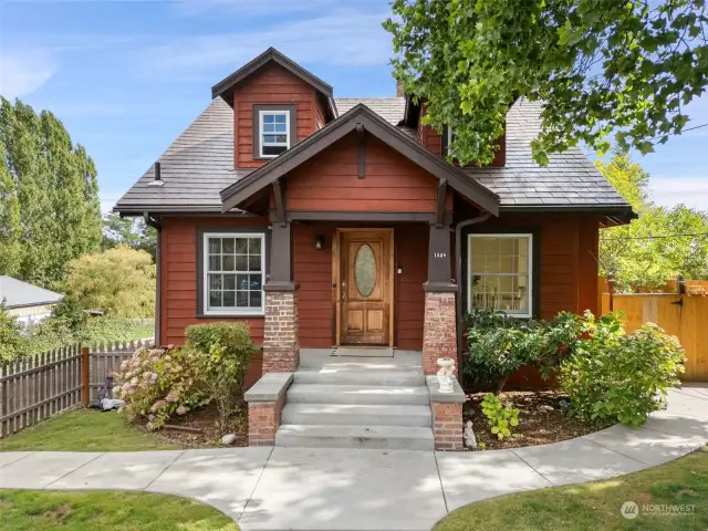 Beautiful Bremerton Craftsman home.