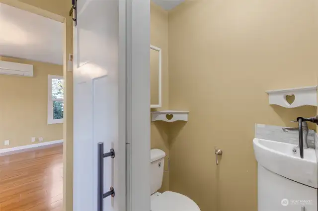 1/2 bath in hallway