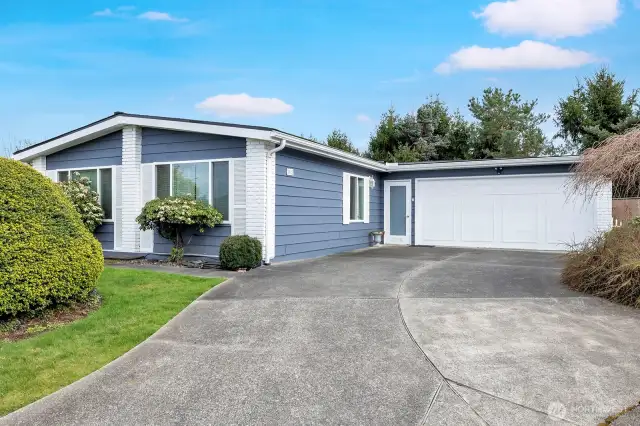 Additonal parking in your own driveway is great for guests or afternoon gatherings.