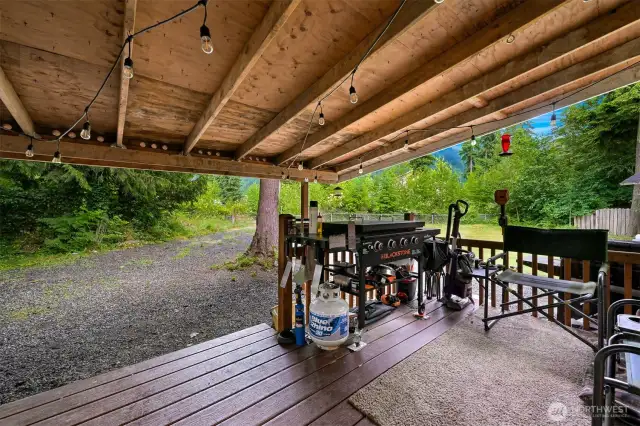 Covered back deck