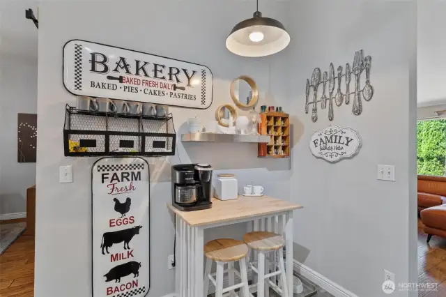 Kitchen nook area