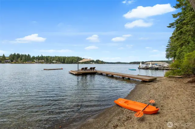No-bank waterfront means you can step right in - perfect for wading, swimming, and making the most of lake life.