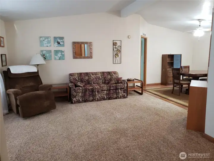 Huge Living Room with Newer Carpeting.