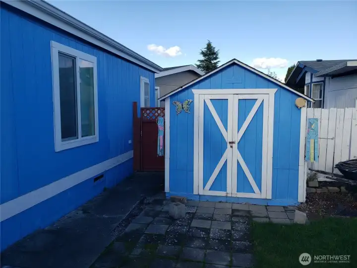 A Picture of a nice Dry Storage Shed.