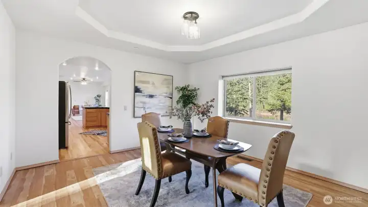 Perfectly positioned between the kitchen and living areas, ideal for effortless entertaining.