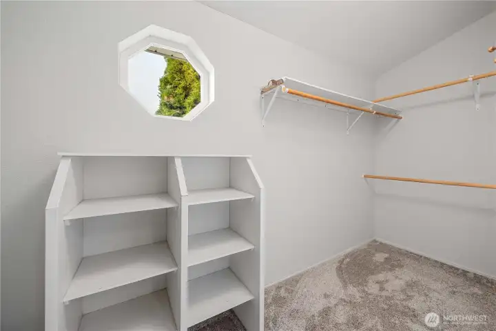 Walk-in Closet