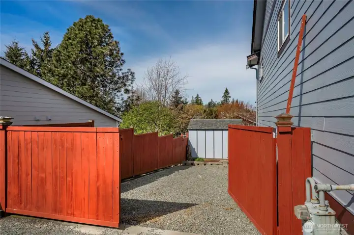 Large gate entry to backyard