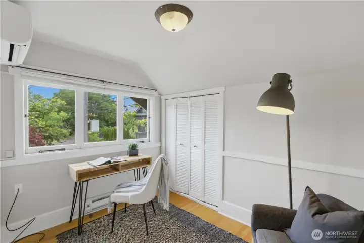 2nd bedroom / office