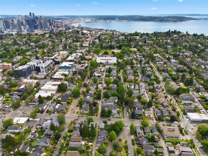 Fantastic walking scores close to the very heart beat of downtown Queen Anne