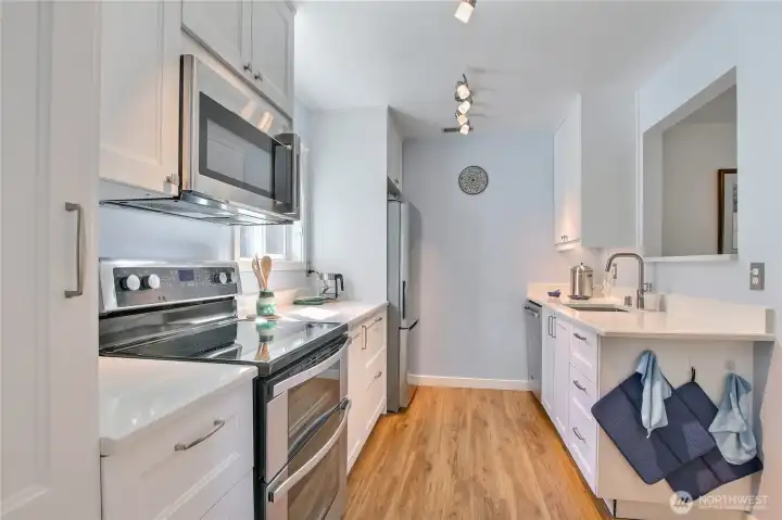 A cooks kitchen with double oven! A cooks kitchen with double oven!