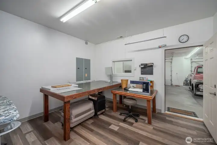 Currently, this extra room is being used as a sewing room. Imagine a workout room, an office, hobbies!