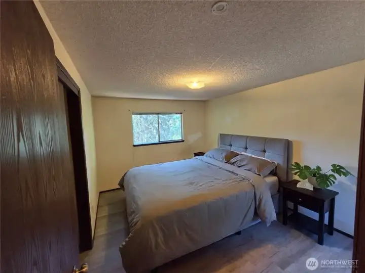 The bedroom 1 is on upper level