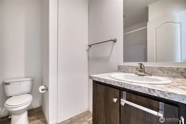 Bathroom vanity