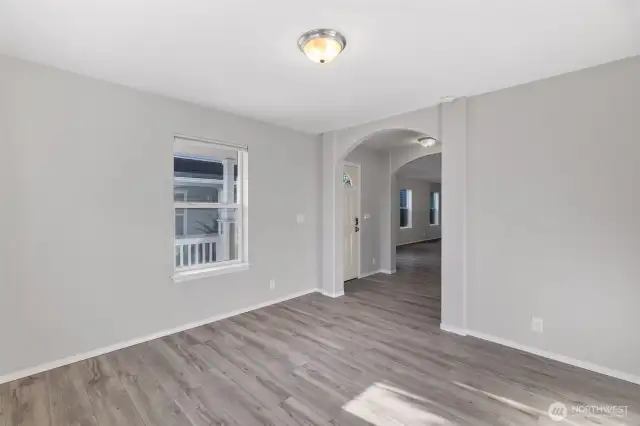 Last angle of the office looking toward the entry