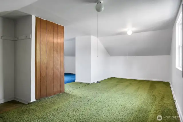 Large rooms upstairs.