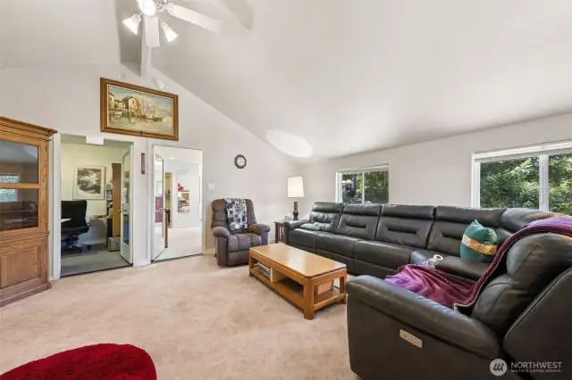 Welcome to Level 4 - Extra Large Family Room