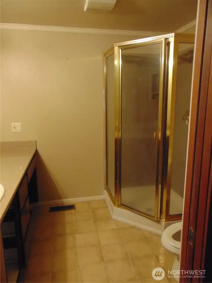 3/4 Shower / Bathroom on the main level