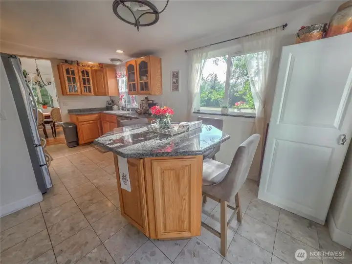 Eat in kitchen Eat in kitchen