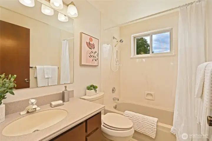 Upper level full bath