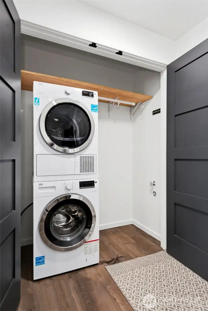 In Unit Washer/Dryer