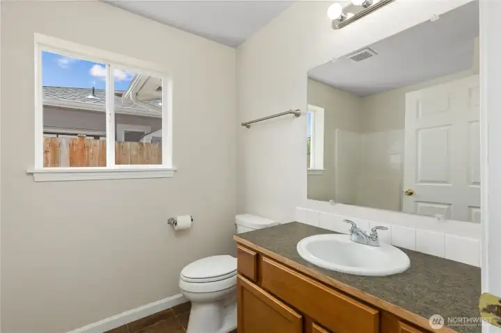main flr bath