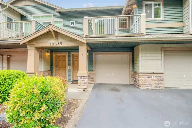 Welcome Home to your River Valley Condo.