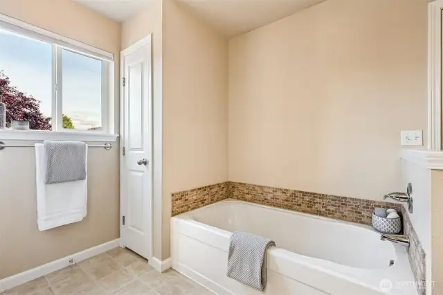 Linen closet in the primary bathroom!