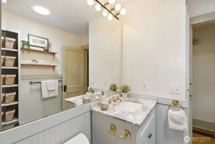 Main bathroom