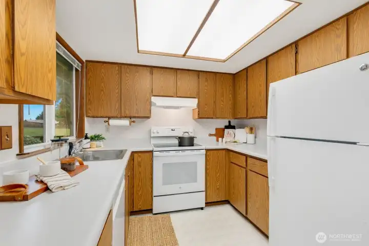 Another view of the kitchen.